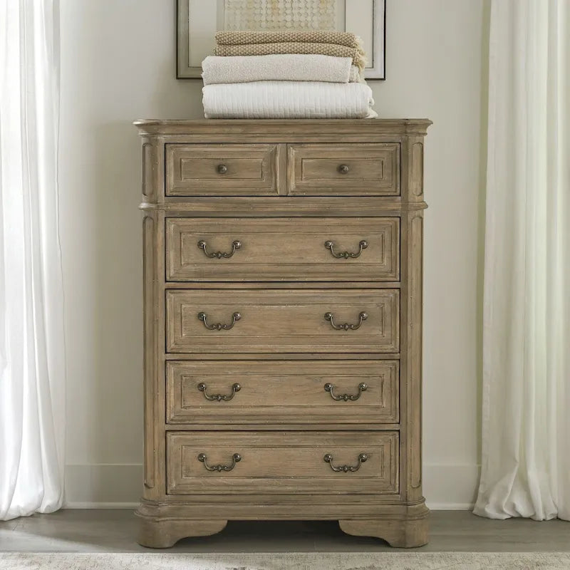 Commode 5 tiroirs – Blanc antique / Bisque patiné, style européen, montage par 1 personne